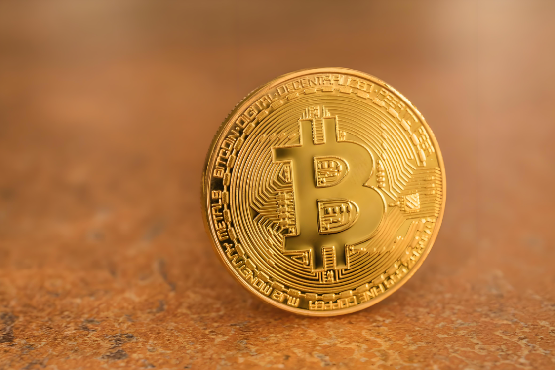 全球不确定环境下比特币成为避险投资新选择的深层逻辑